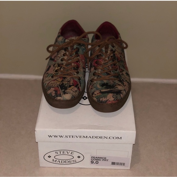 Steve Madden Pearrce Comic Print Sneakers - Picture 2 of 5